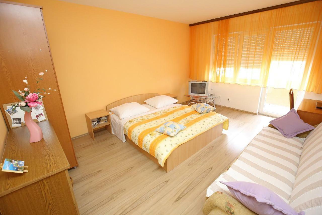 Apartment Angela 扎达尔 外观 照片